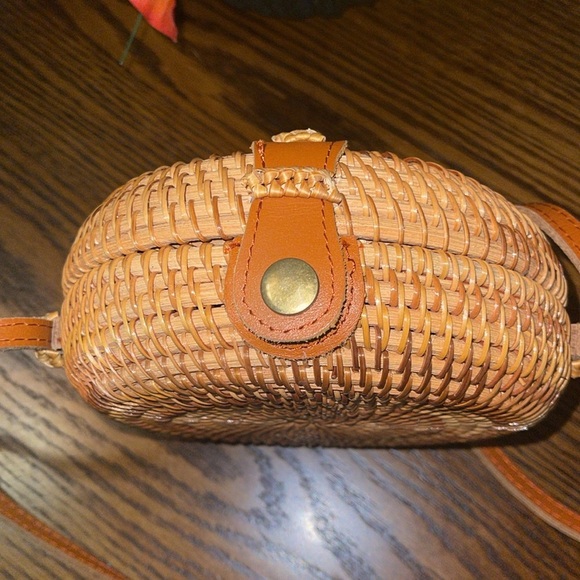 ROUND RATTAN SMALL PURSE/CROSSBODY - Picture 3 of 8